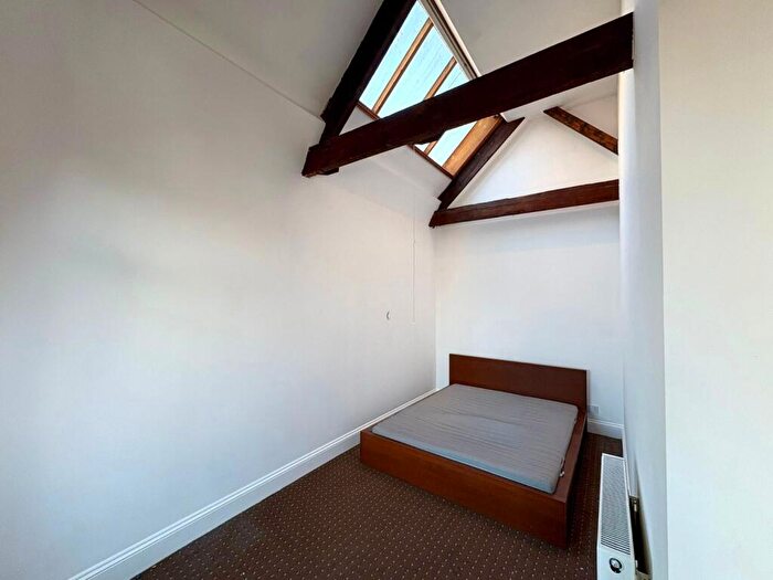 2 Bedroom Flat To Rent In Derby Street, Burton-on-Trent, Staffordshire, DE14