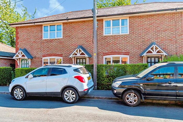 2 Bedroom Terraced House For Sale In North Road, Southampton, SO17