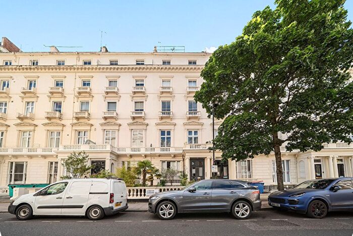 Studio To Rent In Leinster Gardens, Lancaster Gate, London, W2
