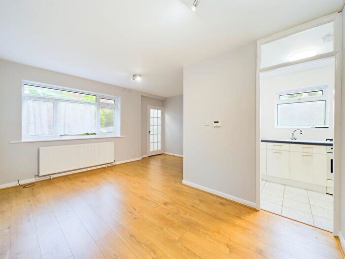 1 Bedroom Apartment To Rent In Westfield Park, Pinner, HA5