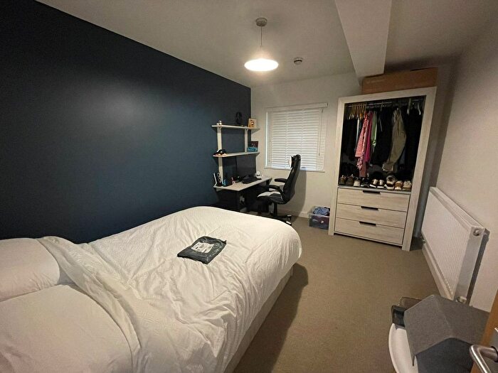 4 Bedroom Flat To Rent In Moorland Avenue, Leeds, LS6