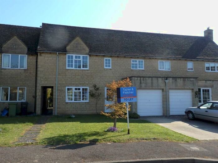 3 Bedroom Terraced House To Rent In Lamberts Field, Bourton-on-the-Water, GL54