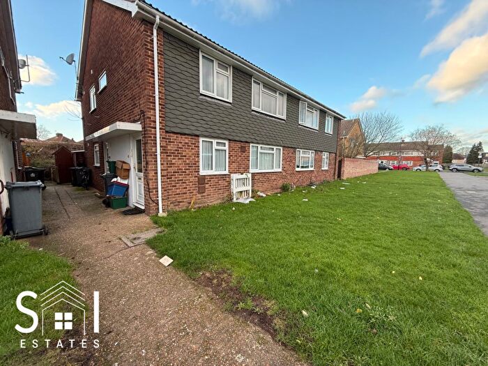 2 Bedroom Maisonette To Rent In Sutton Hall Road, Hounslow, TW5