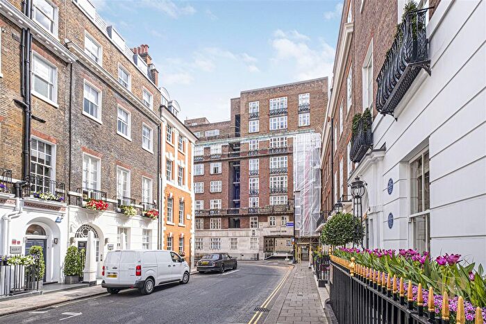 1 Bedroom Flat To Rent In Hertford Street, London, W1J