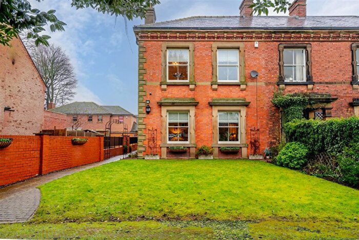 3 Bedroom Semi-Detached House For Sale In West Grange, Kirkgate, Sherburn In Elmet, LS25