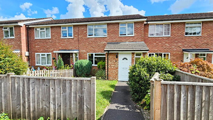 3 Bedroom Terraced House For Sale In Oakfields Close, Ecchinswell, Newbury, RG20