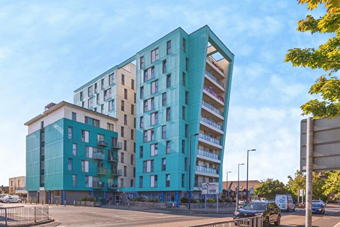 2 Bedroom Apartment For Sale In Fratton Way, Southsea, PO4