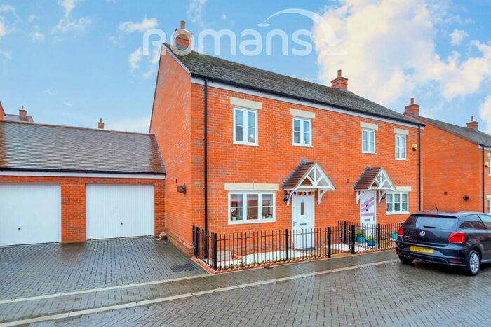 3 Bedroom Detached House To Rent In Jerome Street, Aldershot GU11