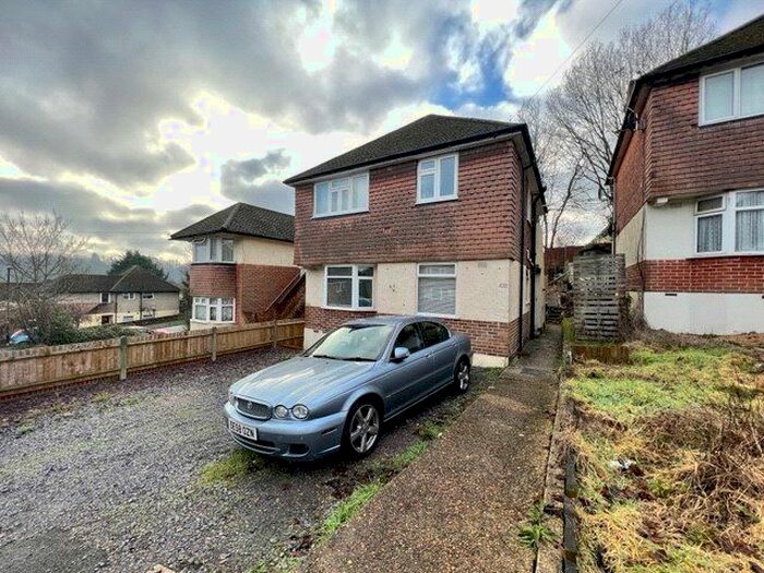 2 Bedroom Maisonette To Rent In Vale Drive, Southampton, Hampshire SO18