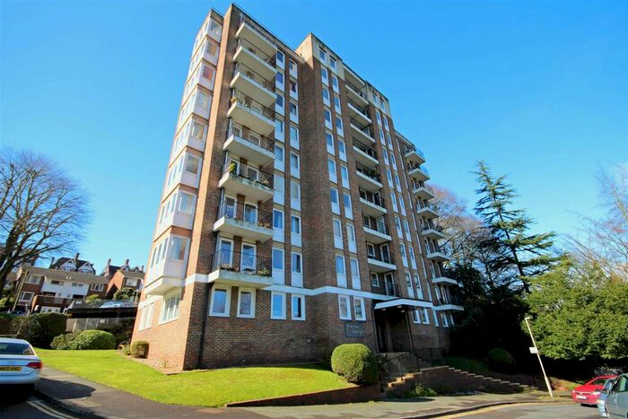 2 Bedroom Flat To Rent In Preston Grange, Grange Close, Preston Park, BN1