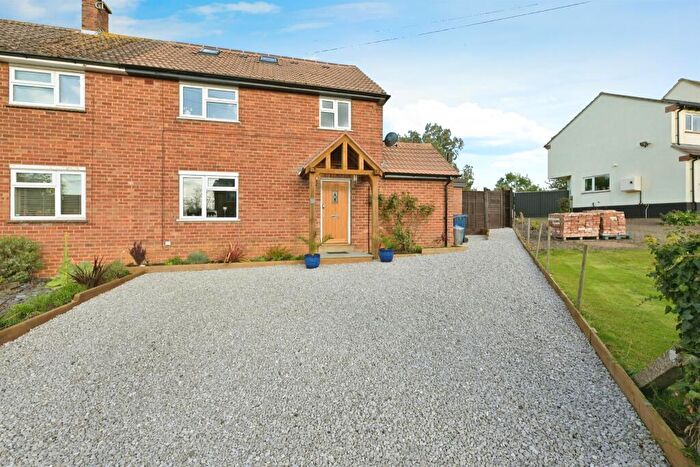 4 Bedroom Semi-Detached House For Sale In Station Road, Catworth, Huntingdon, PE28