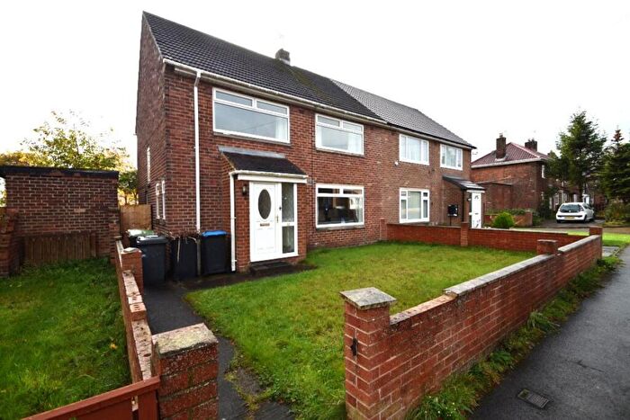 4 Bedroom Property To Rent In Newton Drive, Durham, DH1