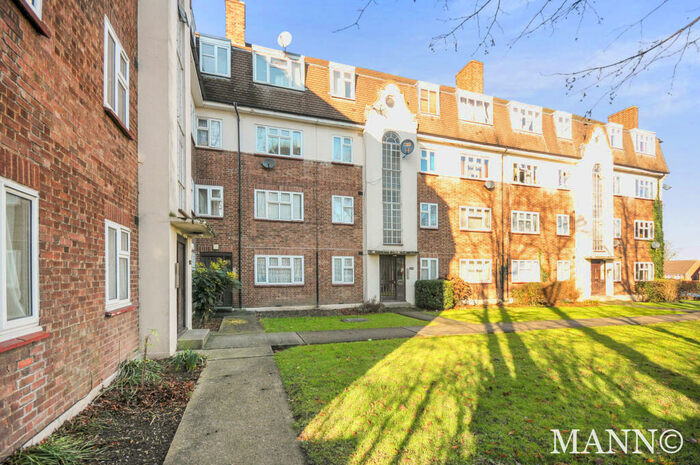 1 Bedroom Apartment To Rent In Avenue Road, Penge, SE20
