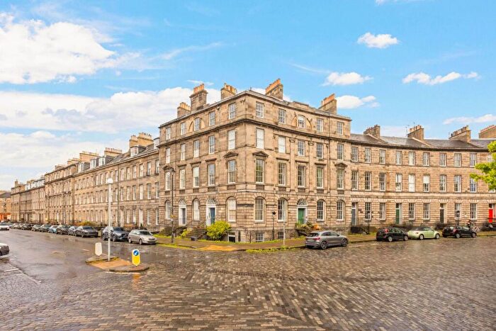 2 Bedroom Flat For Sale In London Street, Edinburgh, EH3
