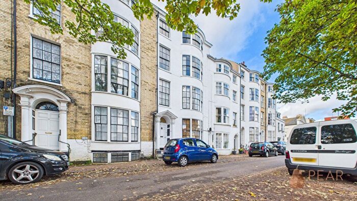 1 Bedroom Flat For Sale In Bedford Row, Worthing, BN11