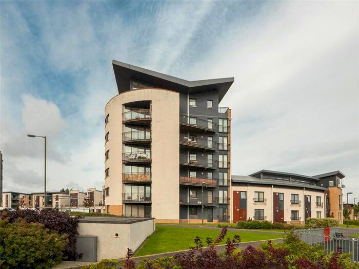 2 Bedroom Flat To Rent In East Pilton Farm Crescent, Fettes, Edinburgh, EH5