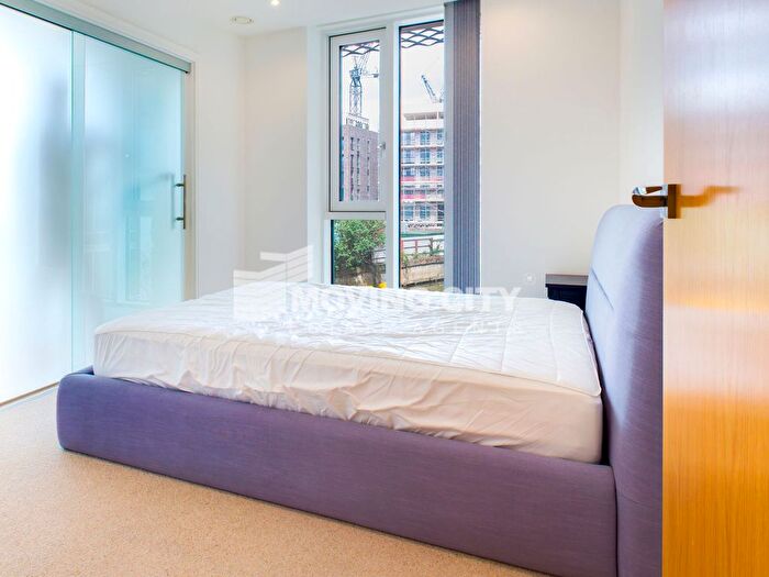 2 Bedroom Flat To Rent In City West Tower, High Street, E15