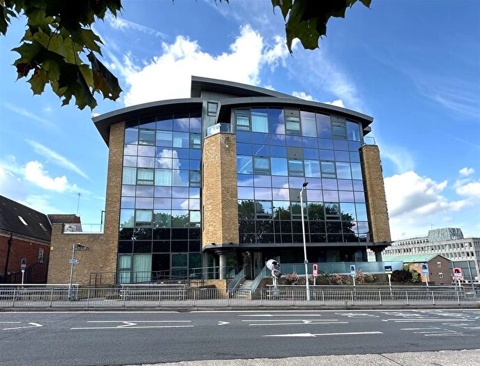 1 Bedroom Flat To Rent In The Ring, Bracknell, RG12
