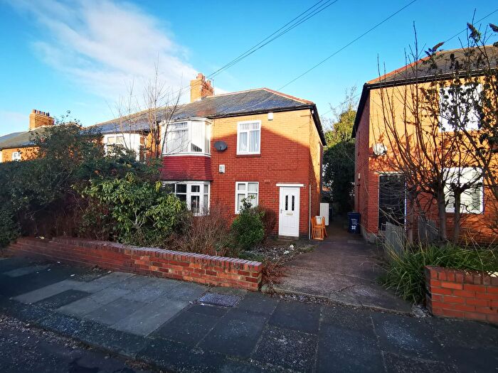 3 Bedroom Flat To Rent In Bavington Drive, Fenham, Newcastle Upon Tyne, NE5