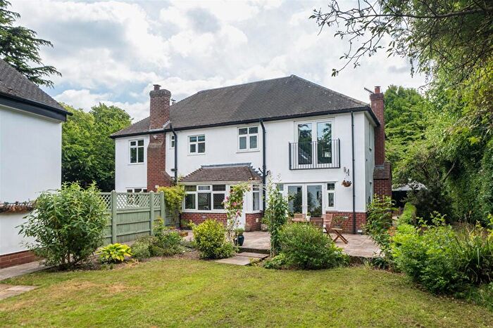 6 Bedroom Detached House For Sale In Swanlow Lane, Winsford, CW7