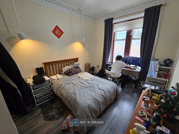 2 Bedroom Flat To Rent In Gardner Street, Glasgow, G11