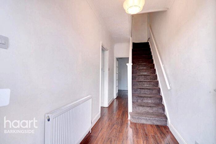 5 Bedroom Semi-Detached House For Sale In Belvedere Avenue, Clayhall, IG5