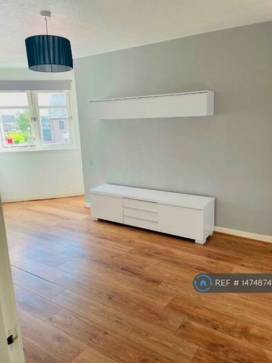 2 Bedroom Flat To Rent In Wellhead Court, Lanark, ML11