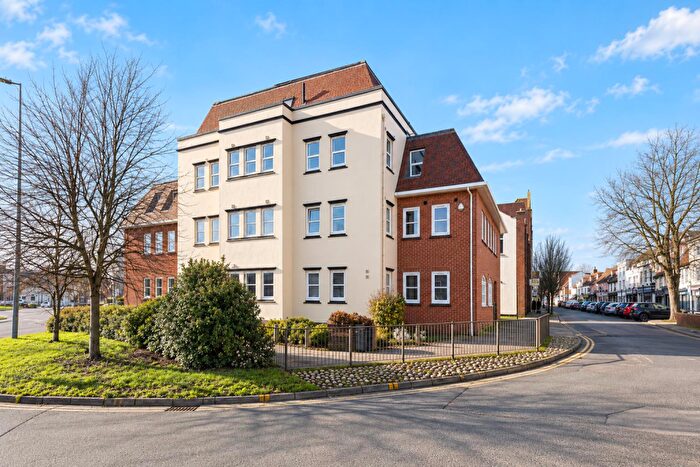 1 Bedroom Apartment To Rent In Crouch Street, Colchester, CO3
