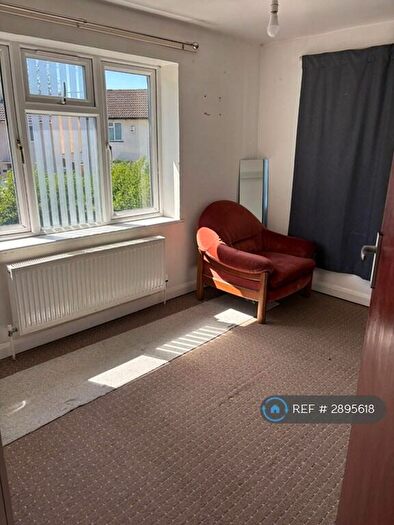2 Bedroom Terraced House To Rent In Lockheart Crescent, Oxford, OX4