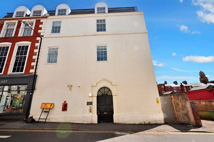 2 Bedroom Flat To Rent In Woodwar Bedford StreetLeamington Spa, DS43