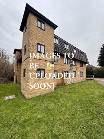 1 Bedroom Flat To Rent In Florin Court, Statham Grove, Edmonton, Enfield, N18