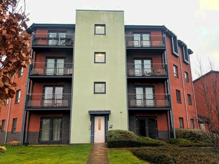 2 Bedroom Flat To Rent In Strawberry Lane, Lichfield, WS14