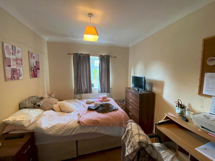 6 Bedroom Property To Rent In Granby Grove, Southampton, SO17