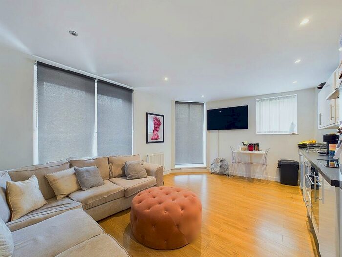 1 Bedroom Apartment To Rent In Market Parade, Sidcup High Street, Sidcup, Kent, DA14