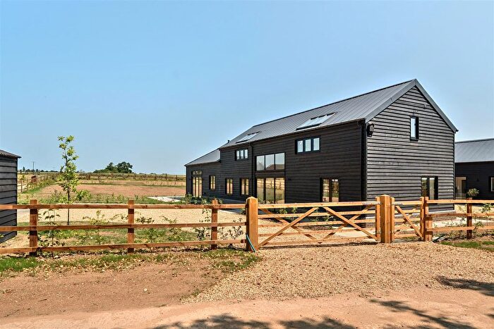 4 Bedroom Semi-Detached House For Sale In Begwary, Bedford, MK44