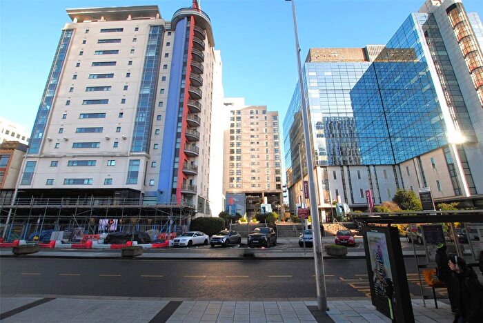 2 Bedroom Flat For Sale In Landmark Place, Cardiff City, Cardiff, CF10