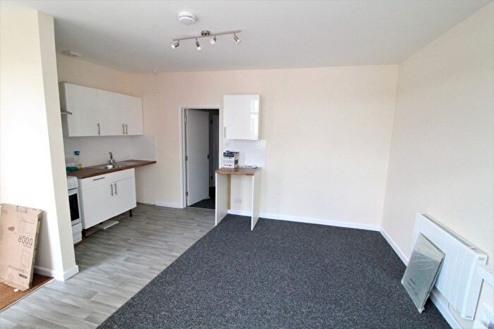 1 Bedroom Flat To Rent In Palmerston Road, Bournemouth, BH1