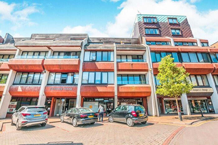 2 Bedroom Apartment To Rent In Market Street, Maidenhead, SL6