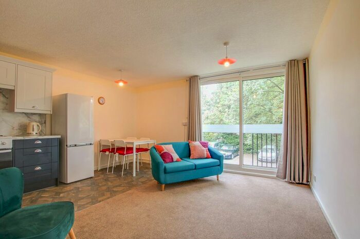 1 Bedroom Flat To Rent In London Road, Oliver Court London Road, LE2