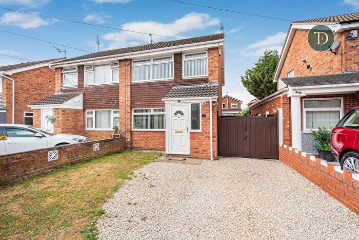 3 Bedroom Semi Detached House For Sale In Talbot Road, Great Sutton, Ellesmere Port, CH66