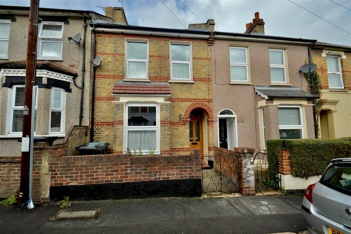 3 Bedroom Terraced House To Rent In St. Johns Road, Gravesend, DA12