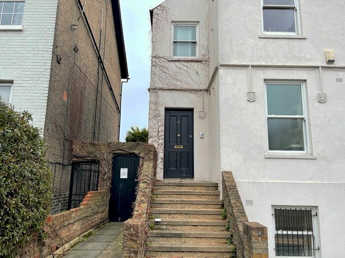4 Bedroom Maisonette To Rent In Lewisham Way, London SE14