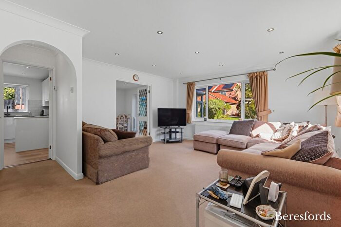 4 Bedroom Detached House For Sale In Brocksparkwood, Brentwood, CM13