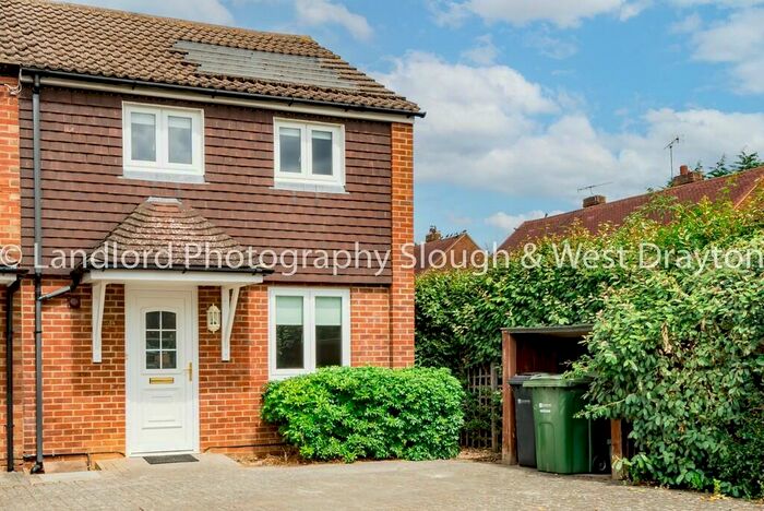 6 Bedroom Semi-Detached House To Rent In Broomfield, Guildford, GU2