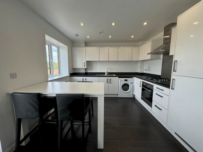 2 Bedroom Flat To Rent In Riverside Wharf, Dartford, DA1