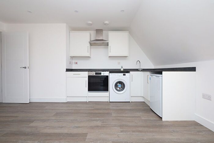 1 Bedroom Flat To Rent In Darby Drive, Waltham Abbey, EN9