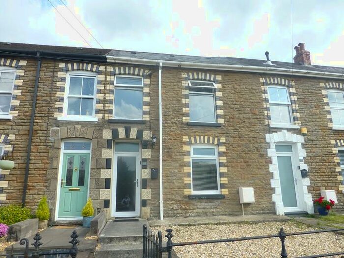 Houses for sale & to rent in SA18 1PT, Heol Y Gors, Gwauncaegurwen