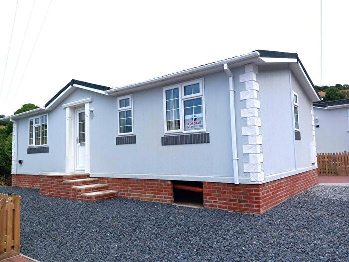 2 Bedroom Park Home For Sale In Sterridge Valley, Ilfracombe, EX34