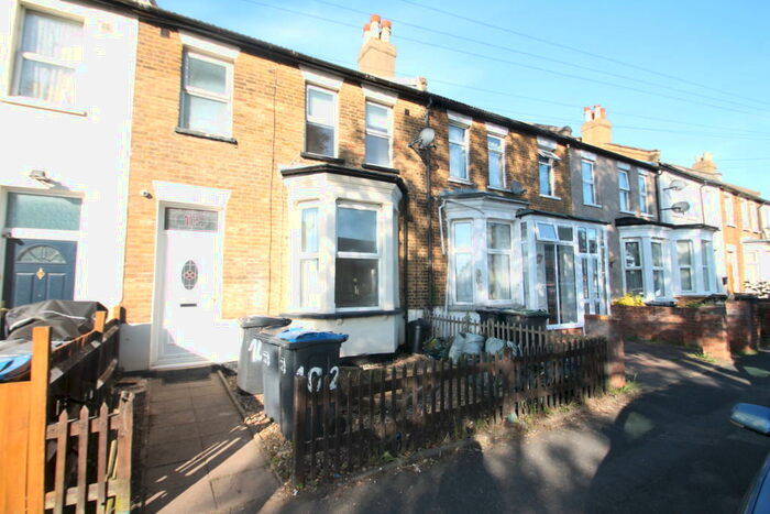 4 Bedroom House To Rent In Bensham Grove, CR7