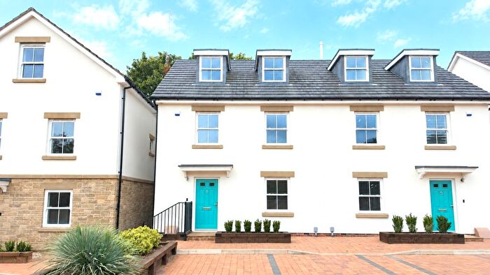 4 Bedroom Semi Detached House For Sale In Cann Gardens, Shaftesbury, Dorset, SP7